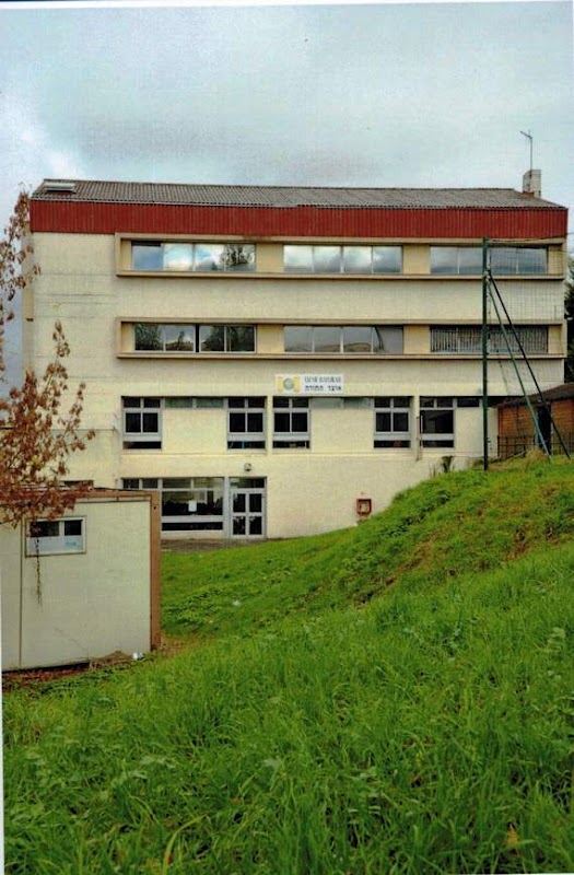 Middle School And High School Ozar Hatorah