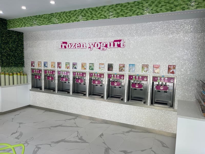 Yummy Frozen Yogurt Aventura