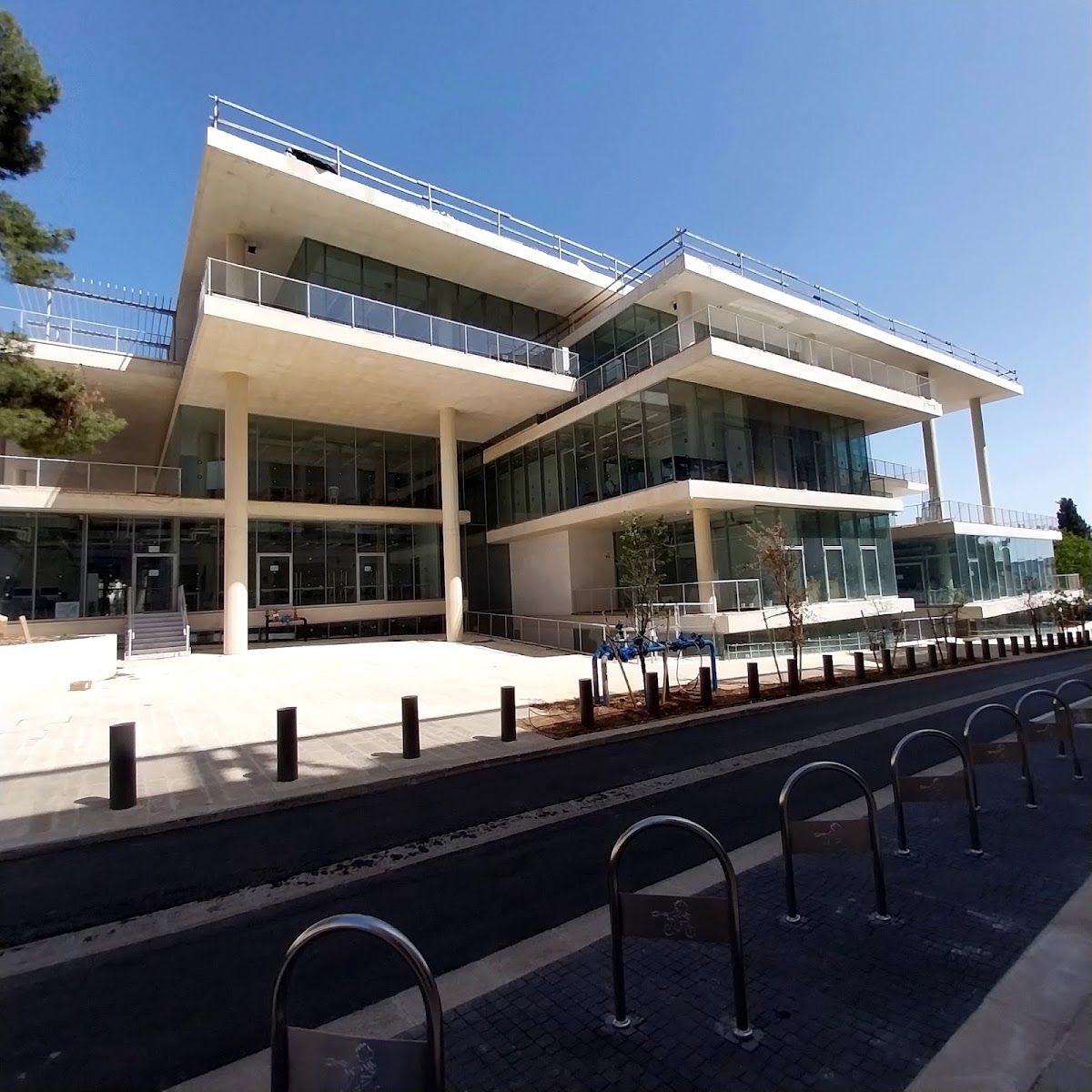 בצלאל אקדמיה לאמנות ועיצוב ירושלים Bezalel Academy of Arts and Design Jerusalem