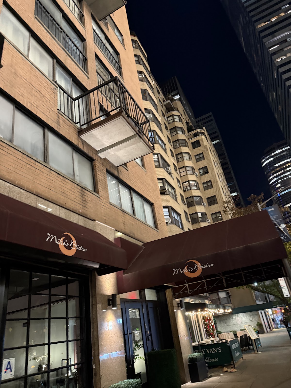 Mike's Bistro