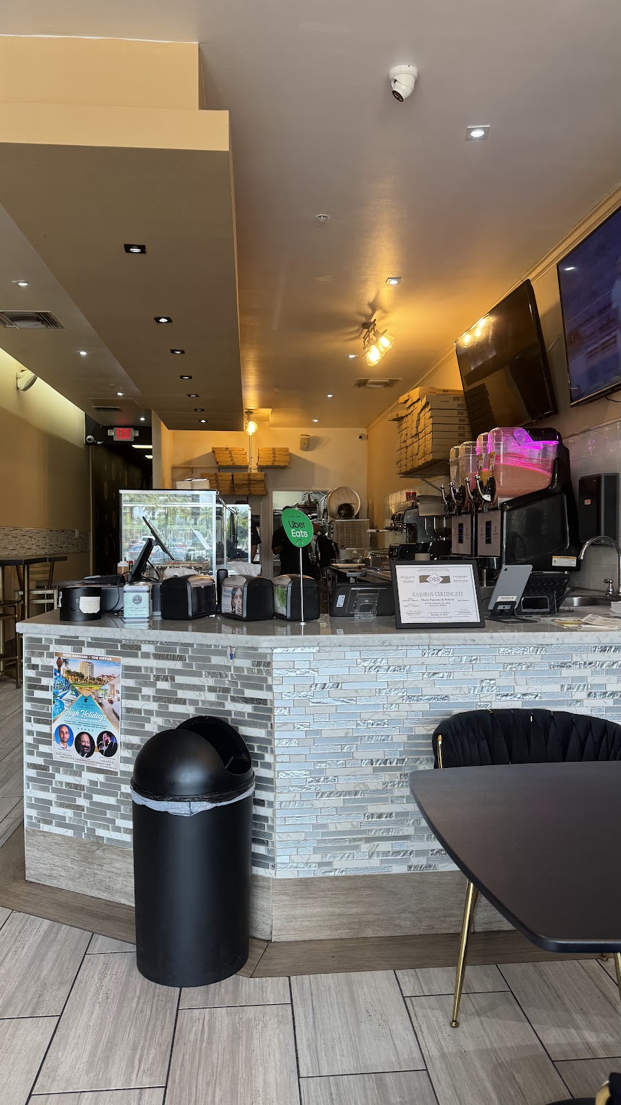 Oasis Pizzeria & Bakery