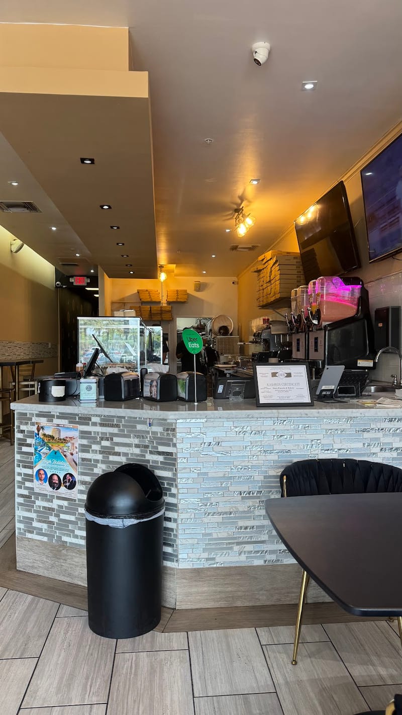 Oasis Pizzeria & Bakery